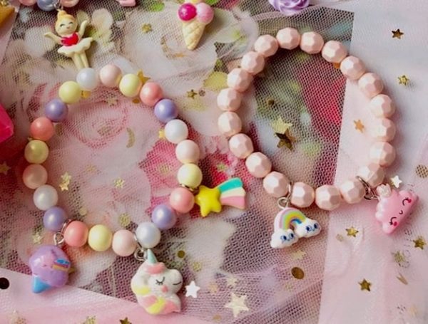 Set of 6 Unicorn Rainbow Bracelets, Little Girl Animal Bracelets, Teens  Kids Unicorn Pendant Beaded Bracelet Girl Party Favor Pretend Play Bracelet  